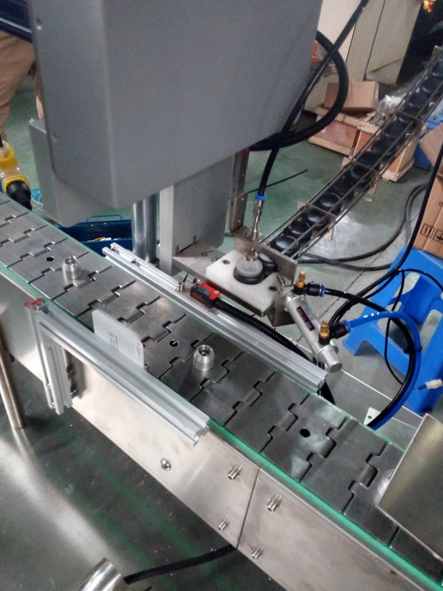 caps robot voederen foto's.jpg