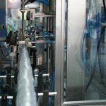 Automatische flesvulling, dop, etikettering, kartonneermachine, omwikkelmachine