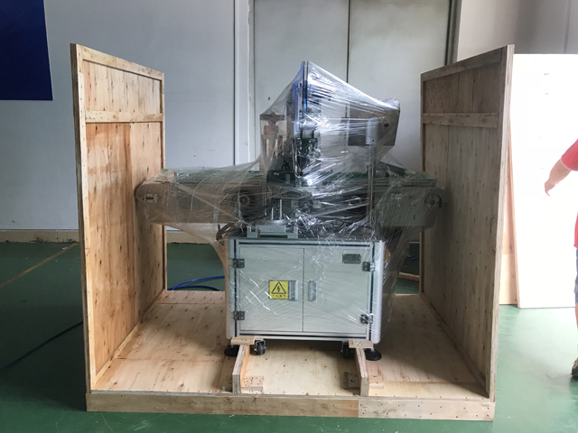 lippenstift etiketteermachine.jpg