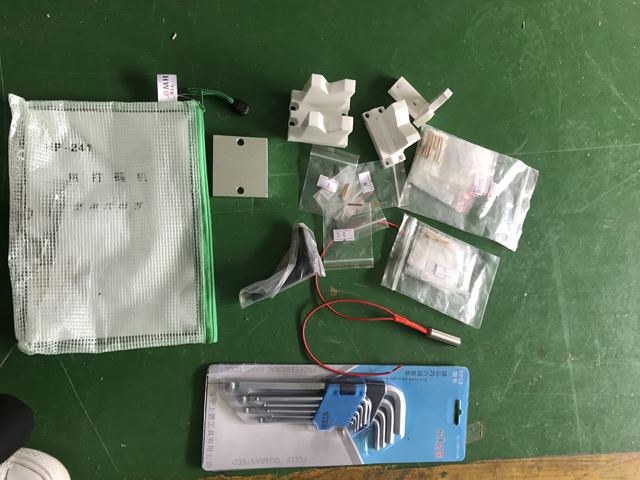 reserveonderdelen voor lippenstift onderkant etikettering.jpg