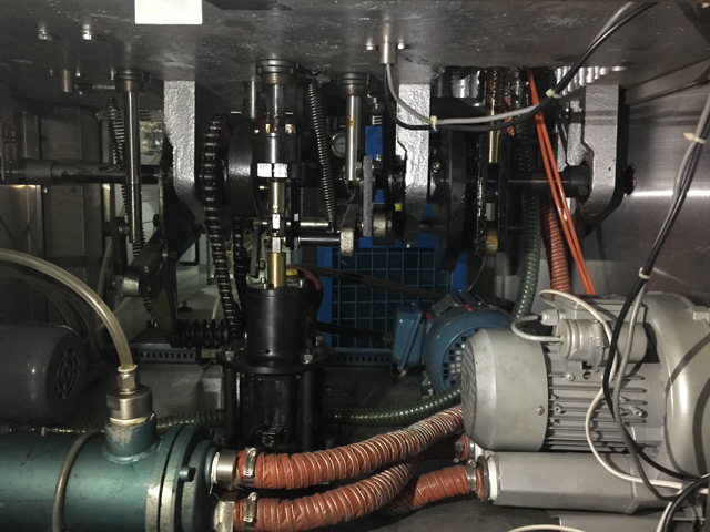 buizen vullen afdichting binnen de machine.jpg