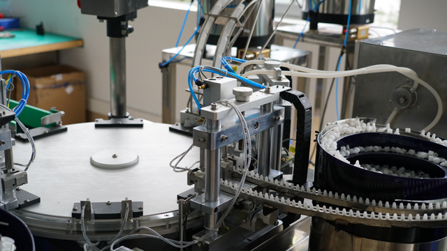 ROTARY e-liquid vullen in plastic flessen.jpg