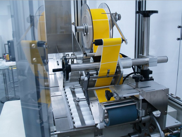 feeding tubes labeling process details voor etiketteermachines.jpg