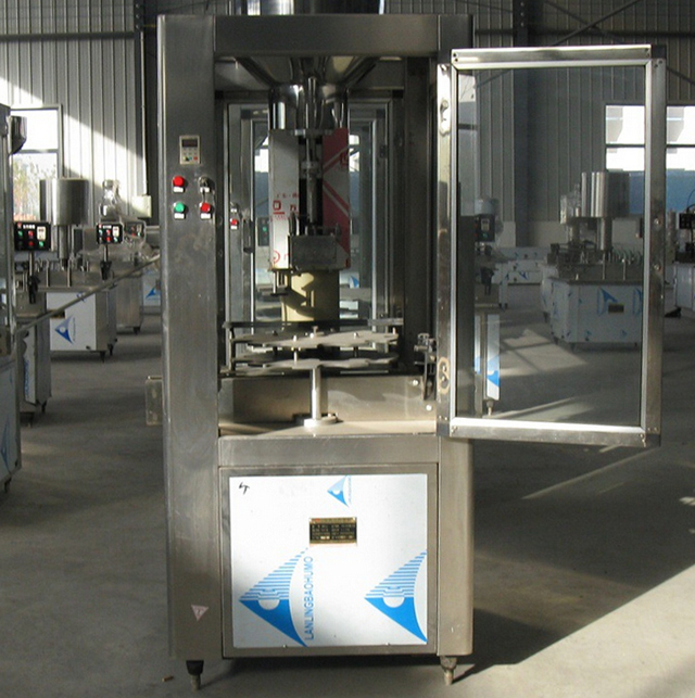 automatische plugmachine.jpg