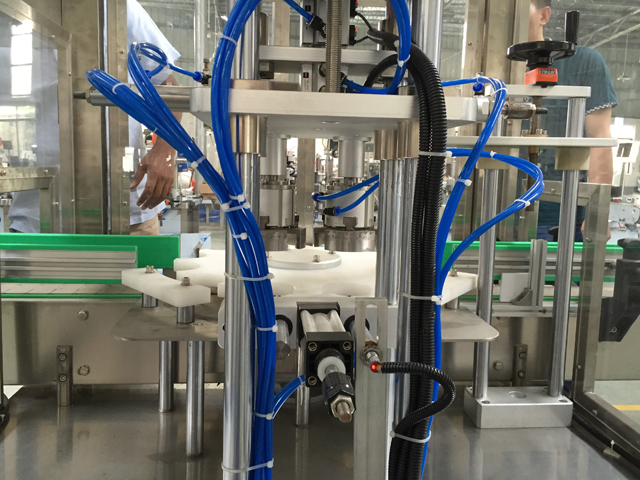 ACHTERKANT voor hoofdgedeelte van vacuümsluitmachines.jpg