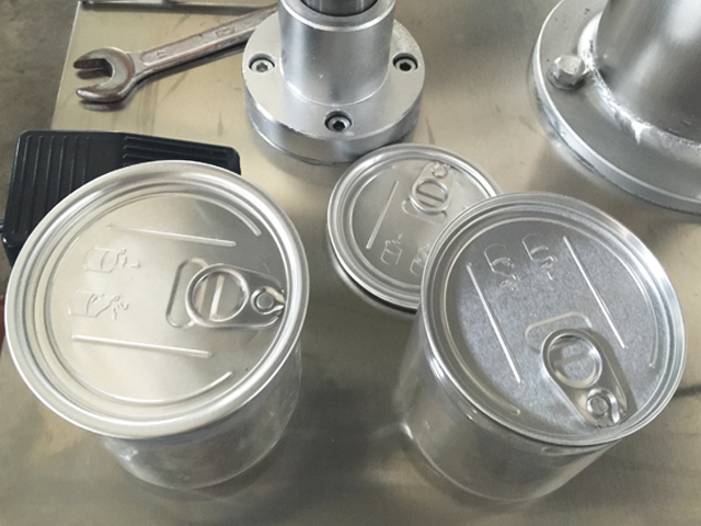 metalen blikken sluitmachine.jpg