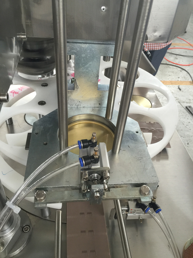 blikken sluitmachines.jpg