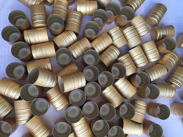 caps samples sent from usa customer for capping machine aluminium doppen.jpg