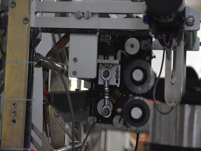 datumcoderingsonderdeel voor vloeistofvuller in zakken.jpg