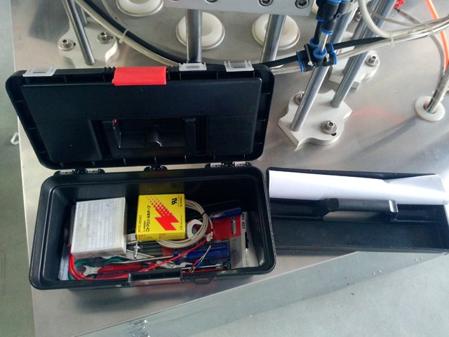 tools boxes for filling sealing machines GEREEDSCHAP voor het vullen en sluiten van buizen.jpg