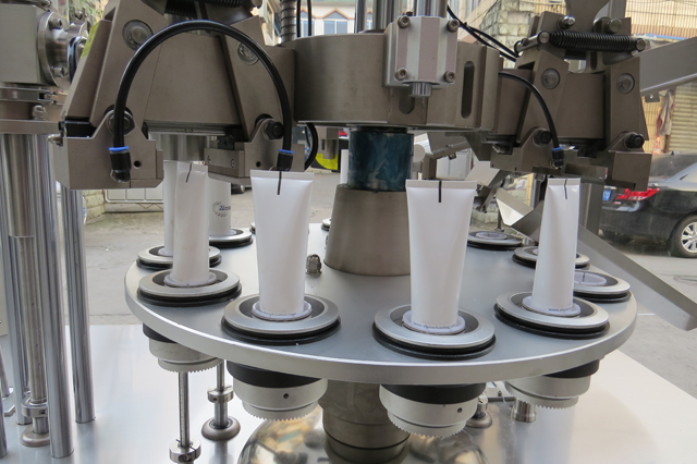 buisvuller sealer lijn.jpg