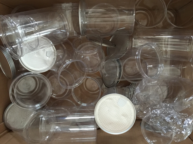 blikjes monsters van klant.jpg