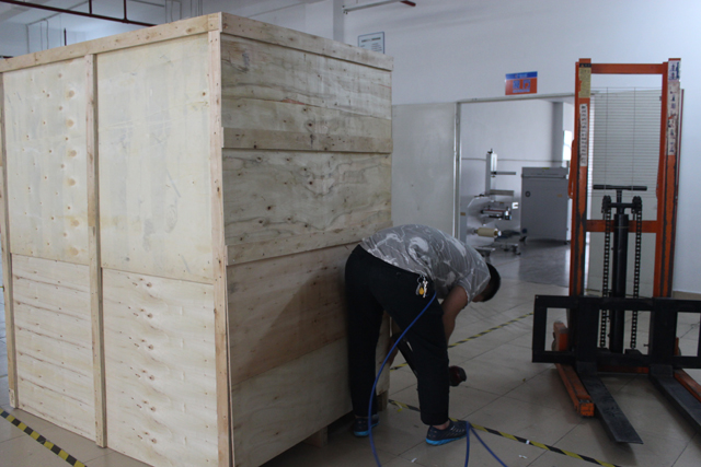 houten kist verpakking voor horizontale etikettering (2).JPG