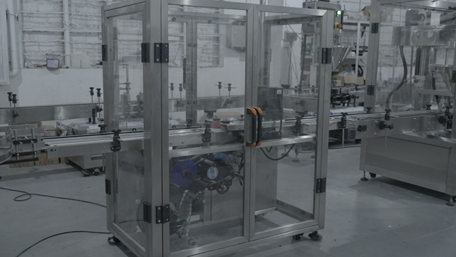 etikettering bodem potten machine.jpg