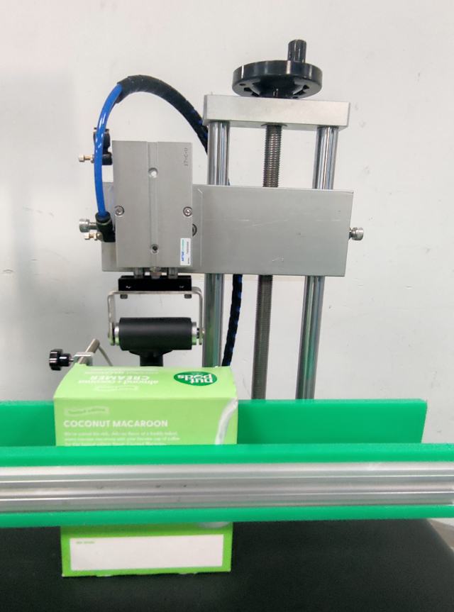 details van sticker labeller.jpg