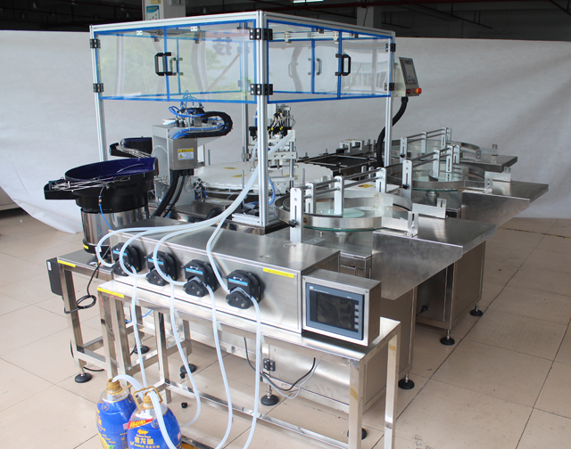 werkelijke foto's van het vullen van doppen en etikettering.jpg