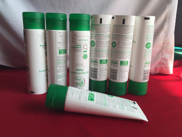skin care tubes buizen monsters verzonden door klant.jpg