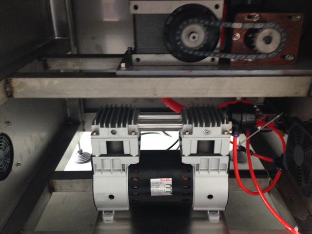 vacuum pump part from vacuum capping machine vacuümpomp tank.jpg