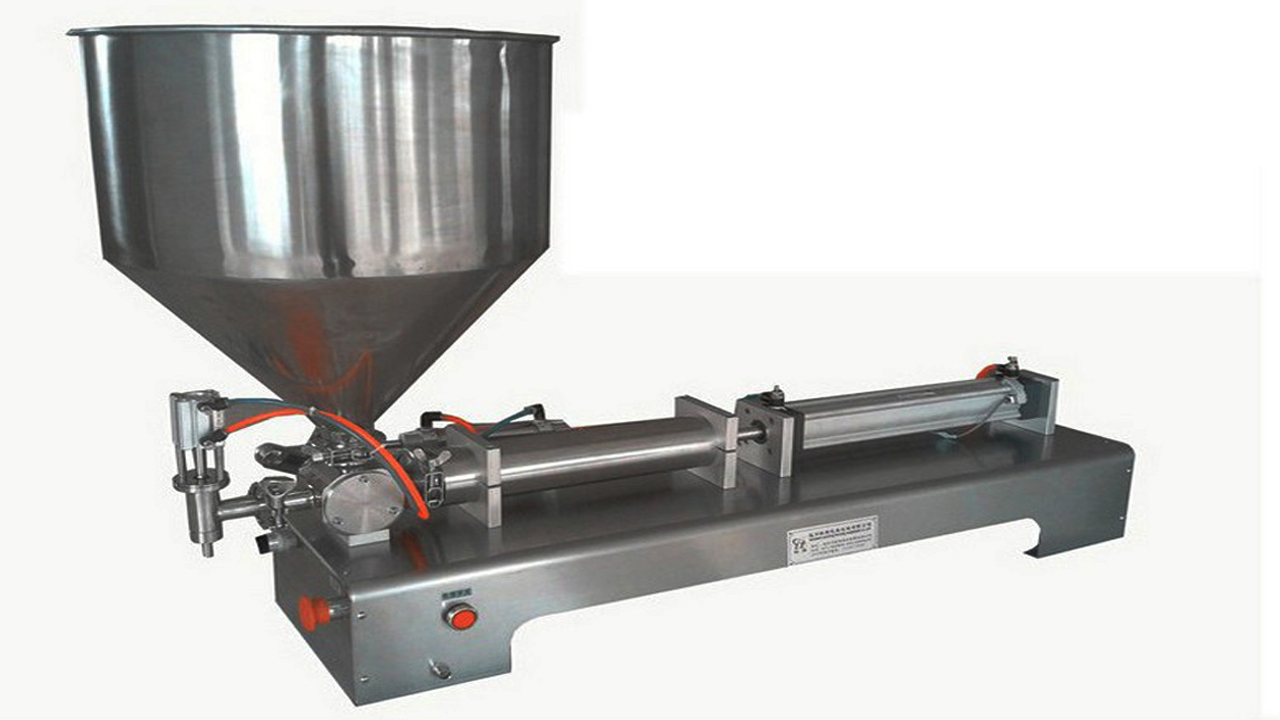 liquid filler semi automatic verticale trechter voor horizontale vulmachine.jpg