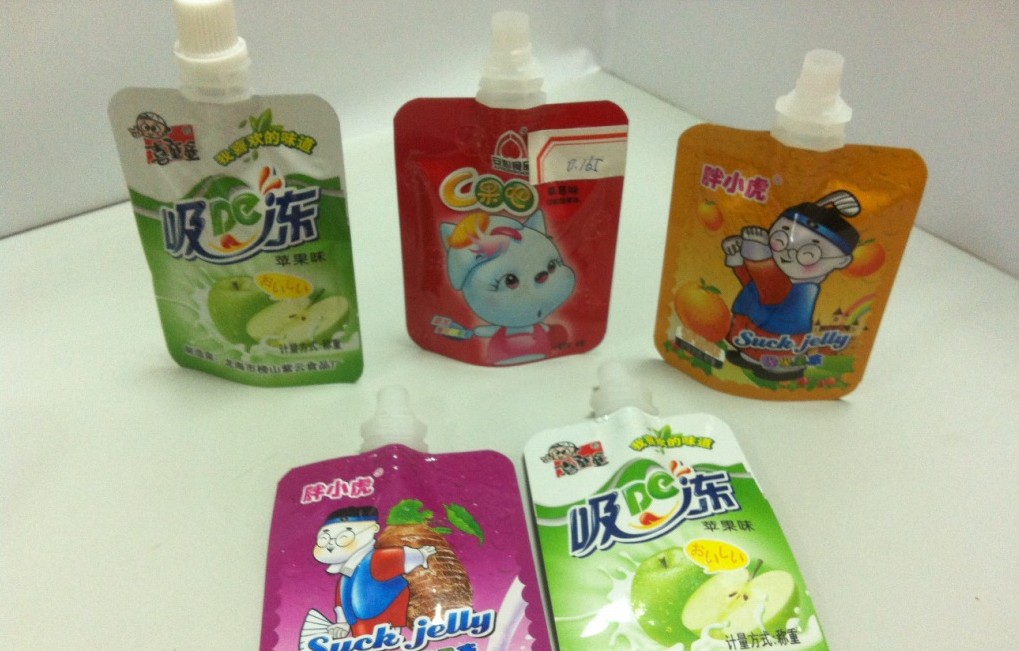 stand up bags for filling enkele kop tuit zakken vullen met trechter .jpg