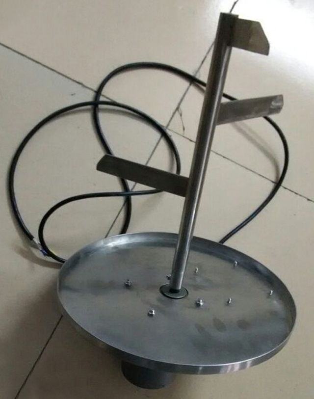 trechter met mixer.jpg