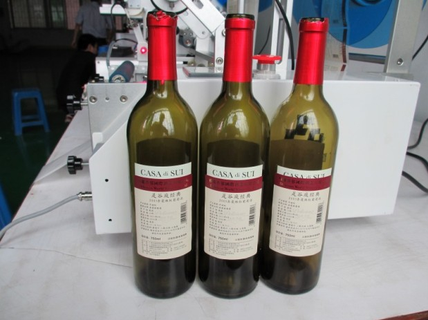 red wine bottles flessen rode wijn.jpg