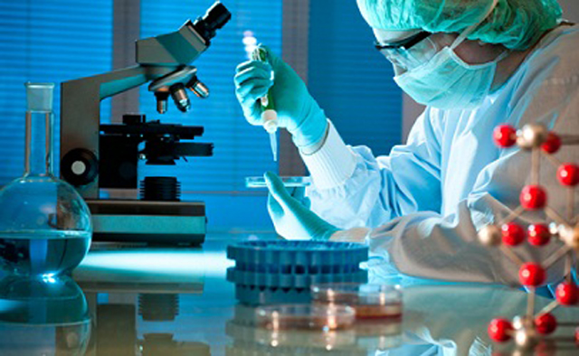 workers testing filling sealing samples laboratoriumtesten-met-buizen-vuller-sealer.jpg