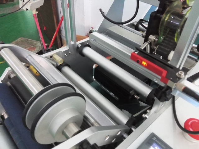 voor eran semi-automatische buisjes etiketteermachine spuit met