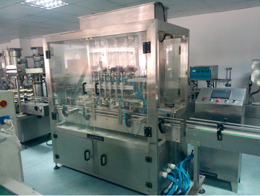 linear automatic filling production line for thick sauce food paste lineaire vulling crème dikke saus.jpg